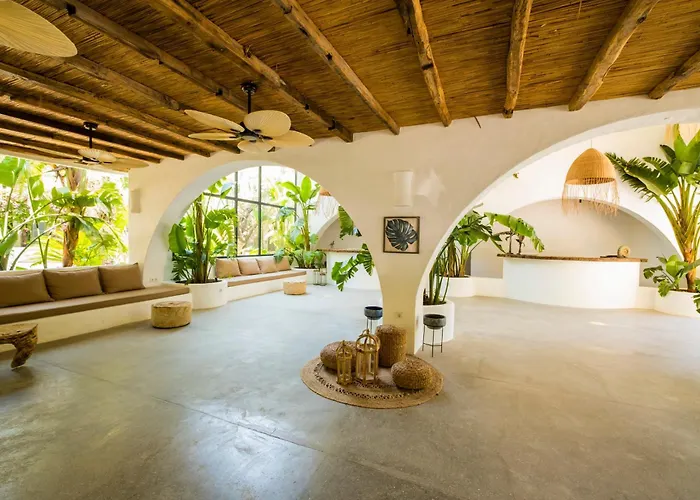 Ami Tai Deluxe -pet Lovers Фетхие